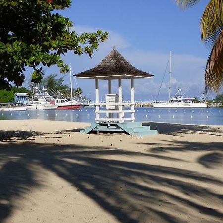 Beach Studio 18 Ocho Rios Buitenkant foto